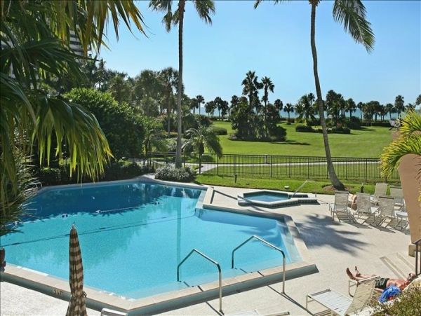 Naples Condo 1019861