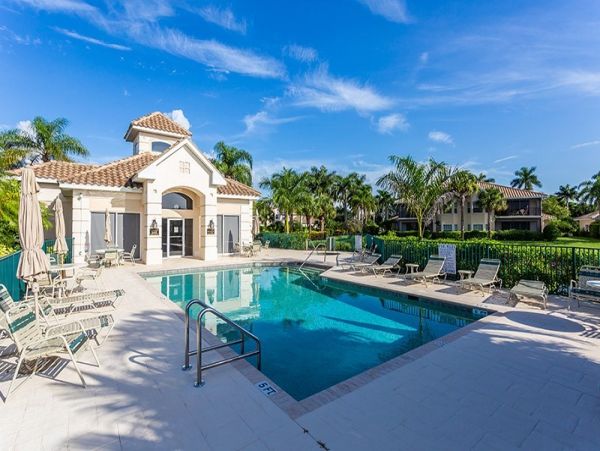 Naples Condo 1019862