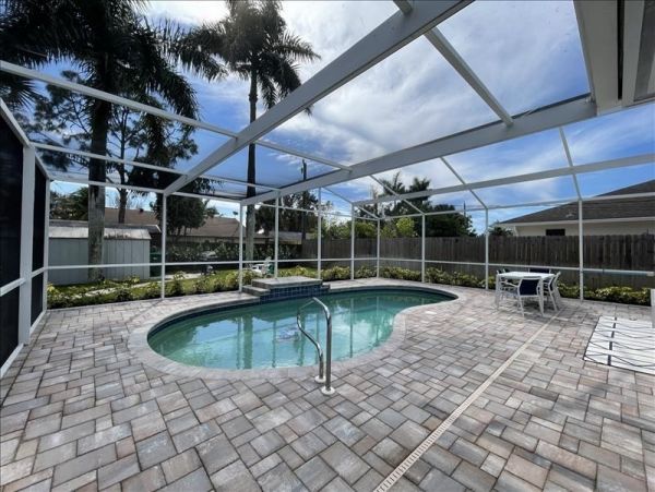 Naples Home 1019863