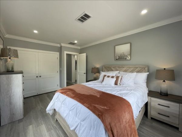 Naples Home 1019863