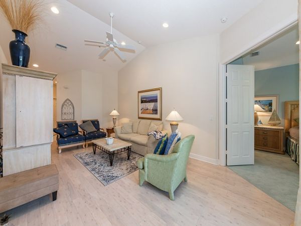 Naples Condo 1019866