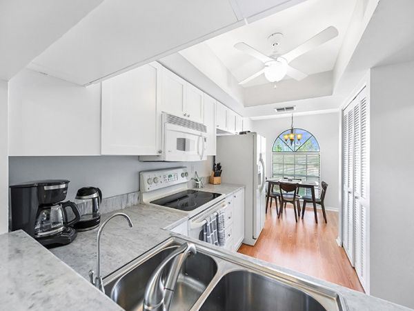 Naples Condo 1019870