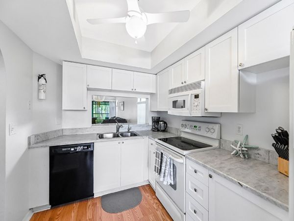 Naples Condo 1019870