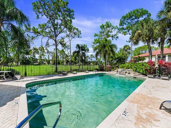 Naples Condo 1019870