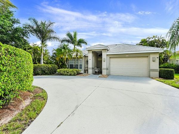 Naples Home 1019871