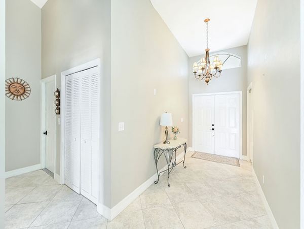 Naples Home 1019871