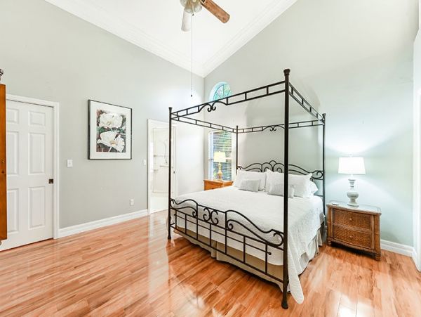 Naples Home 1019871