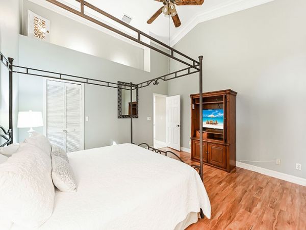 Naples Home 1019871