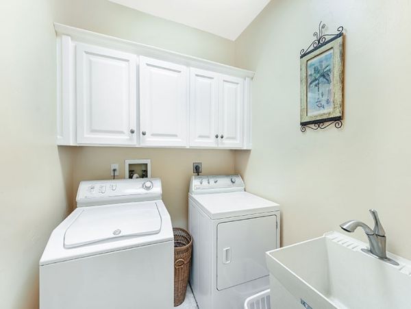 Naples Home 1019871