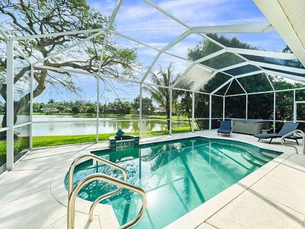 Naples Home 1019871