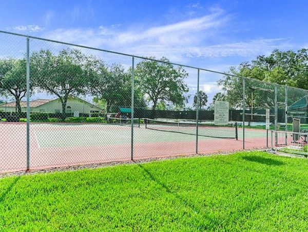 Naples Home 1019871