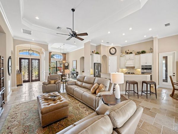 Naples Home 1019872