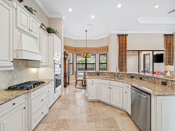 Naples Home 1019872