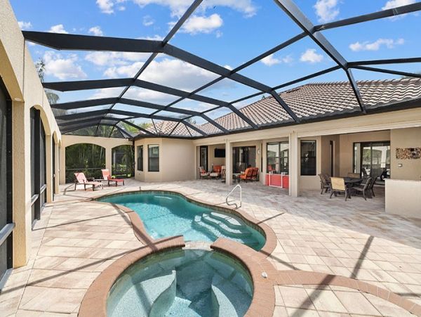 Naples Home 1019872