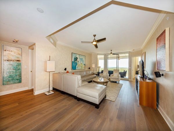Naples Condo 1019873