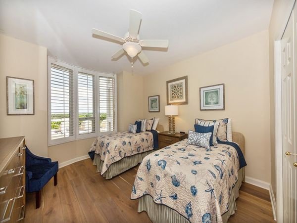 Naples Condo 1019873