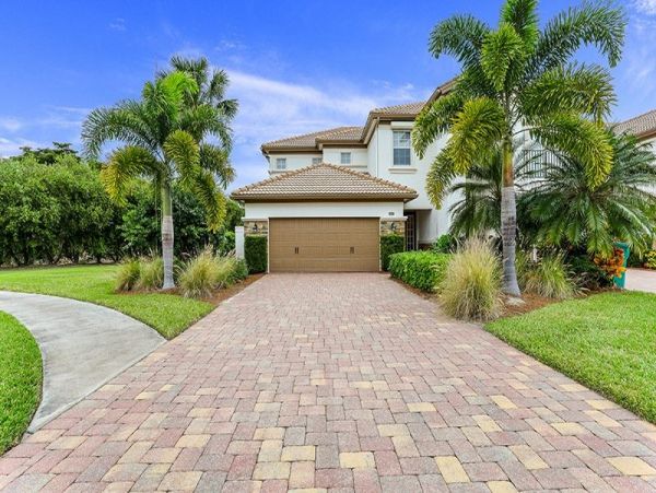 Naples Condo 1019874