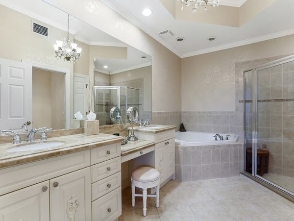 Naples Condo 1019874