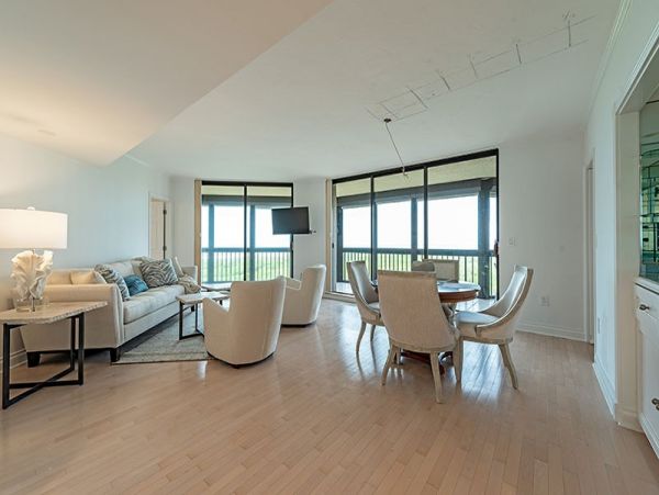 Naples Condo 1019876