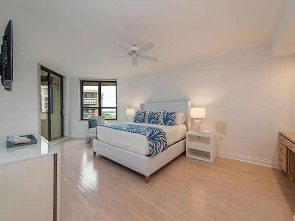 Naples Condo 1019876