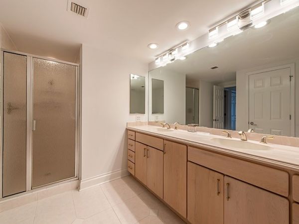 Naples Condo 1019876