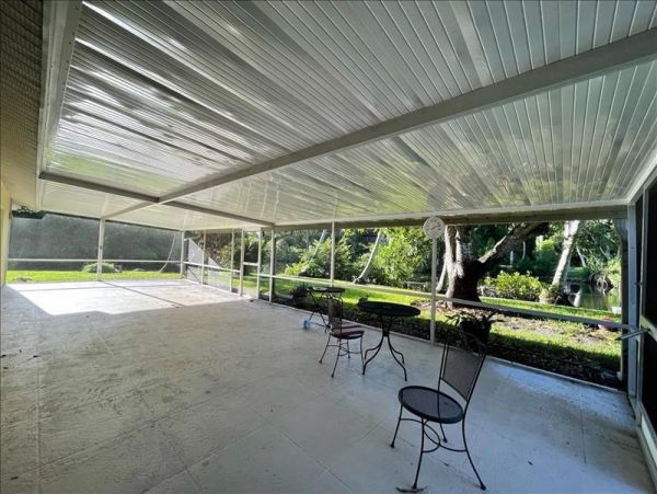 Naples Home 1019877