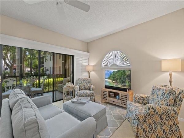 Naples Condo 1019879