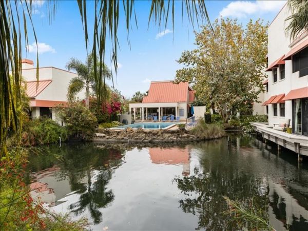 Naples Condo 1019879