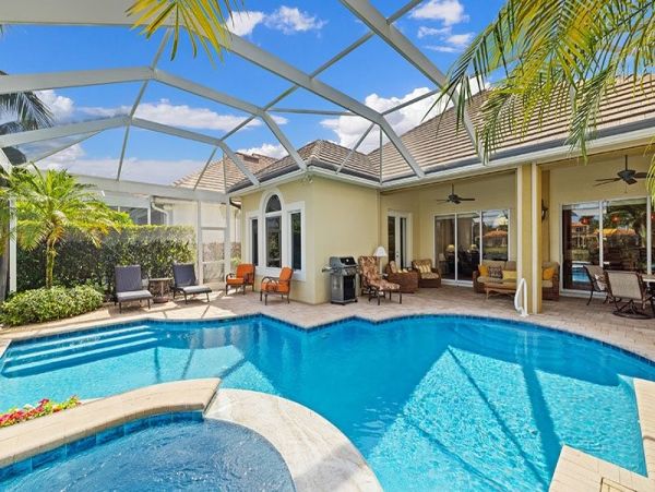 Naples Home 1019880