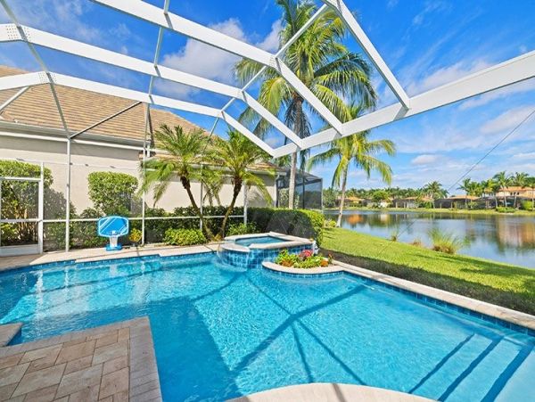 Naples Home 1019880