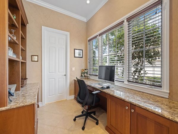Naples Home 1019880