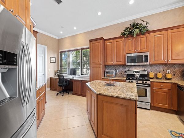 Naples Home 1019880