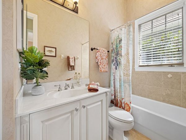 Naples Home 1019880