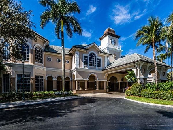 Naples Home 1019880