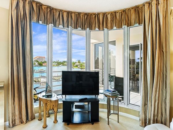 Naples Condo 1019881
