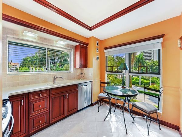 Naples Condo 1019881
