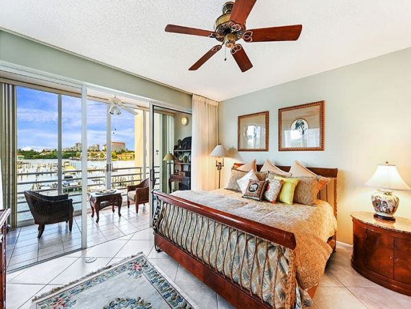 Naples Condo 1019881