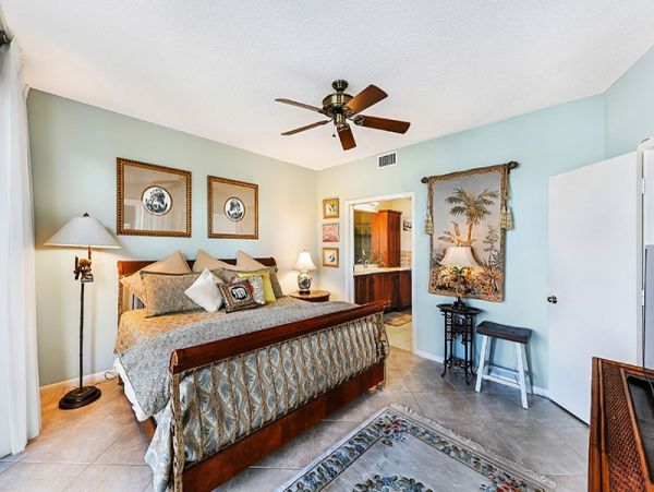 Naples Condo 1019881