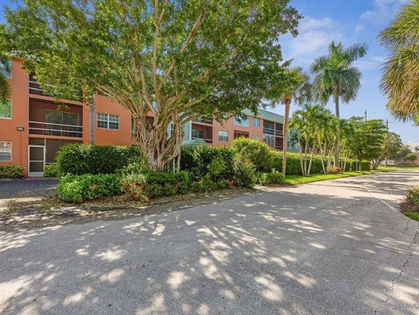 Naples Condo 1019884