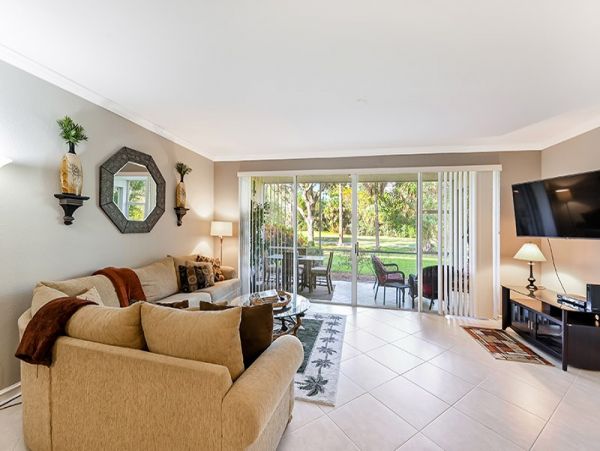Naples Condo 1019889