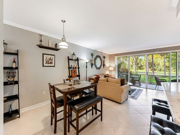 Naples Condo 1019889