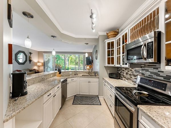 Naples Condo 1019889