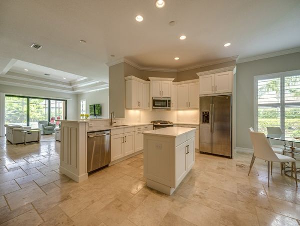 Naples Home 1019890