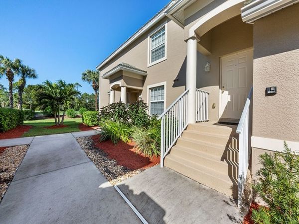 Naples Condo 1019893