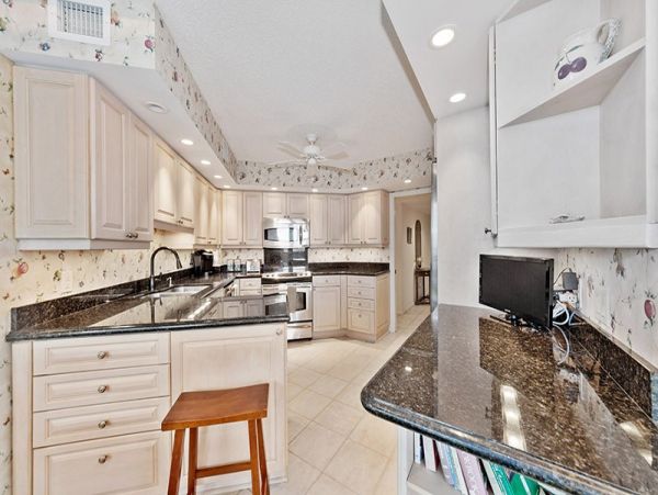 Naples Condo 1019894