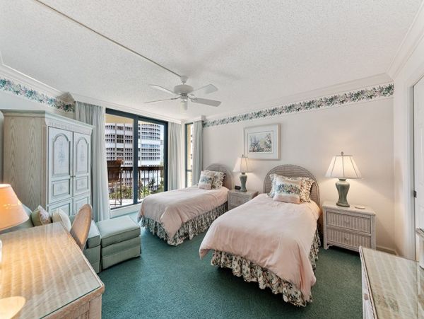 Naples Condo 1019894