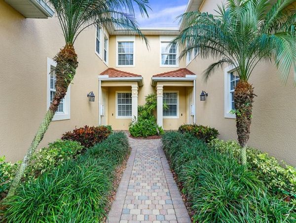 Naples Condo 1019895