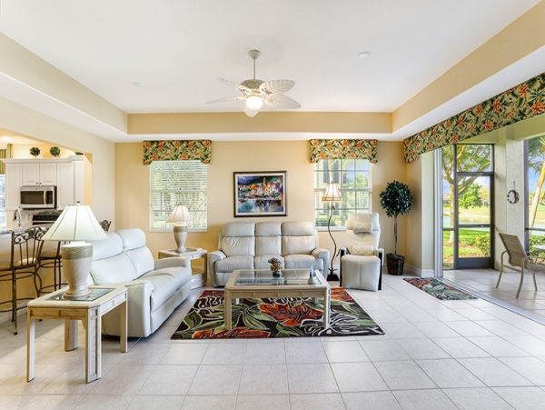 Naples Condo 1019895