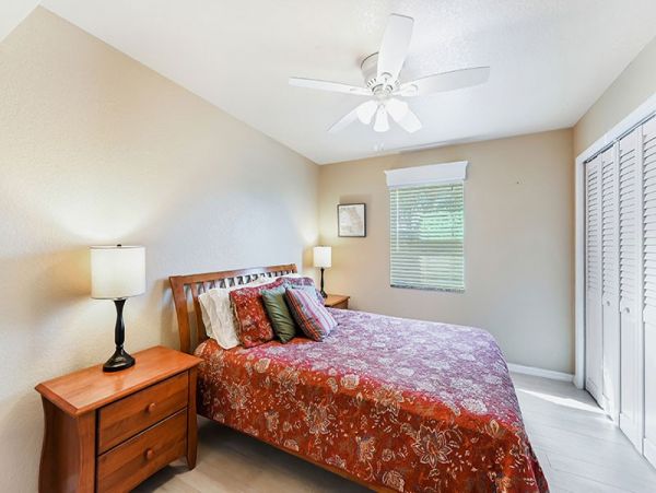 Naples Condo 1019896