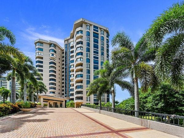 Naples Condo 1019897